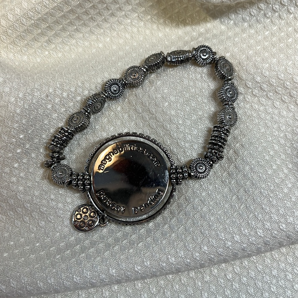 Magnabilities Bracelet - Picture 4 of 4